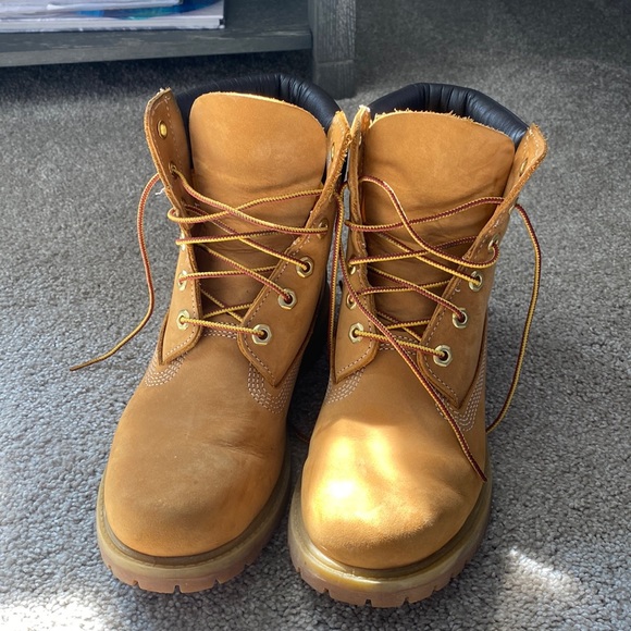 Women’s Premium 6-inch Waterproof Boots - Picture 1 of 4